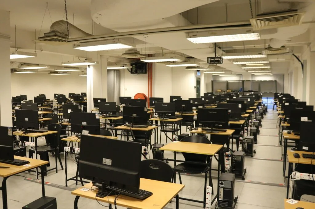 Computer & Cyber Lab